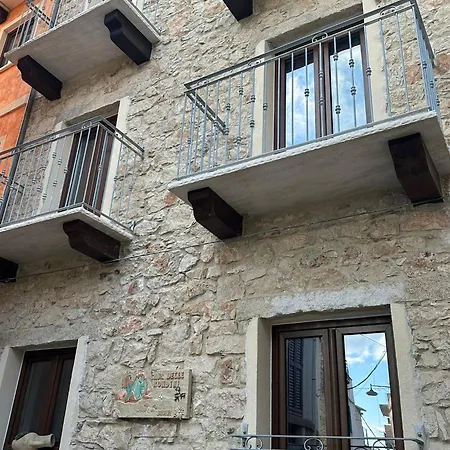 La Casa Delle Rondini ゲストハウス バウネーイ