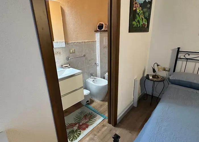 La Casa Delle Rondini Gæstehus Baunei